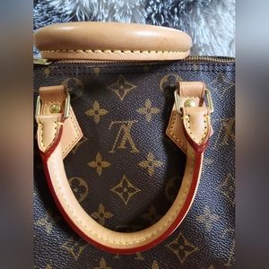 Louis Vuitton Speedy Bandoulier 25-Monogram slightly used